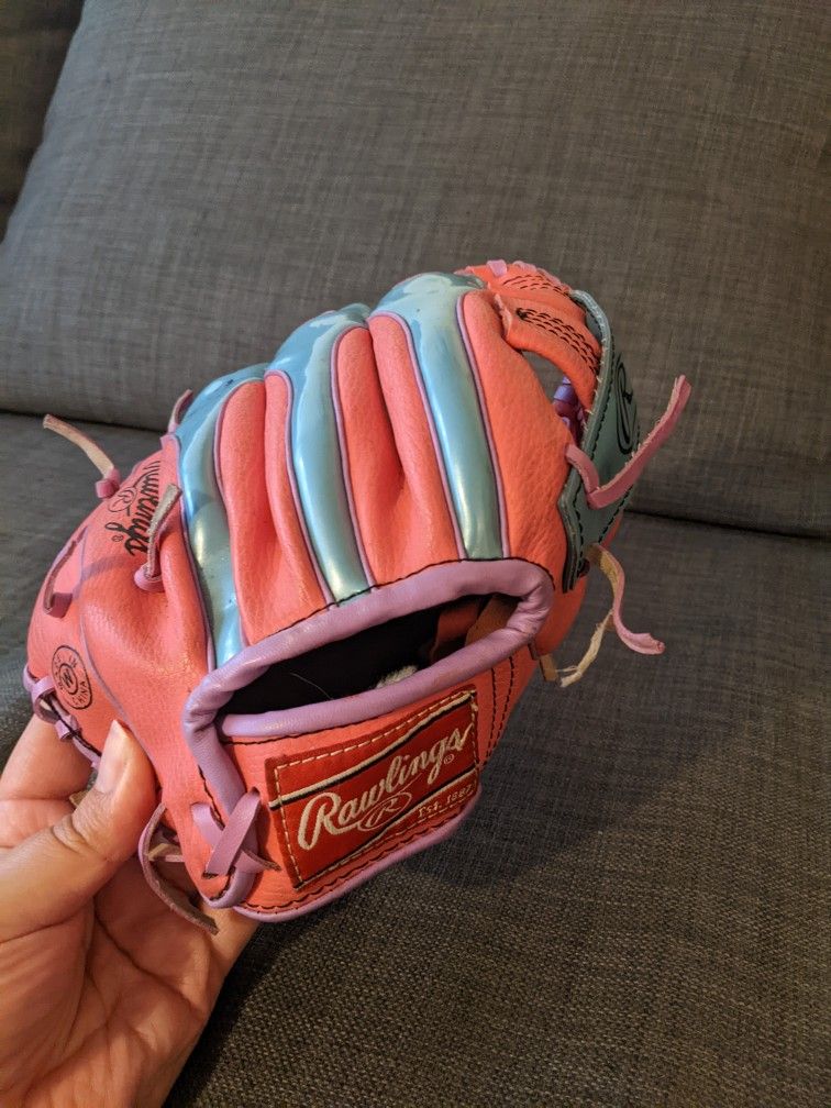 Girls 9inch Baseball Glove