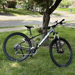 Trek Marlin 4 Size M