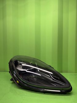 2019 2020 2021 PORSCHE MACAN Right Passenger Side Headlight OEM 95B941010AR