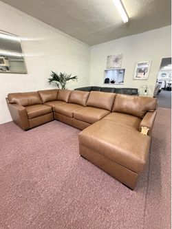 RADLEY - 4 pc leather sectional with chaise