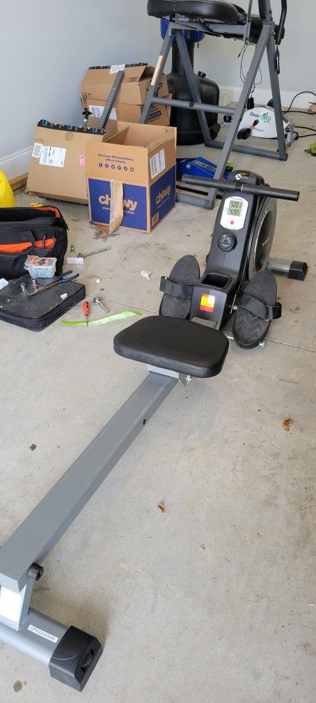 Compact Rowing Machine