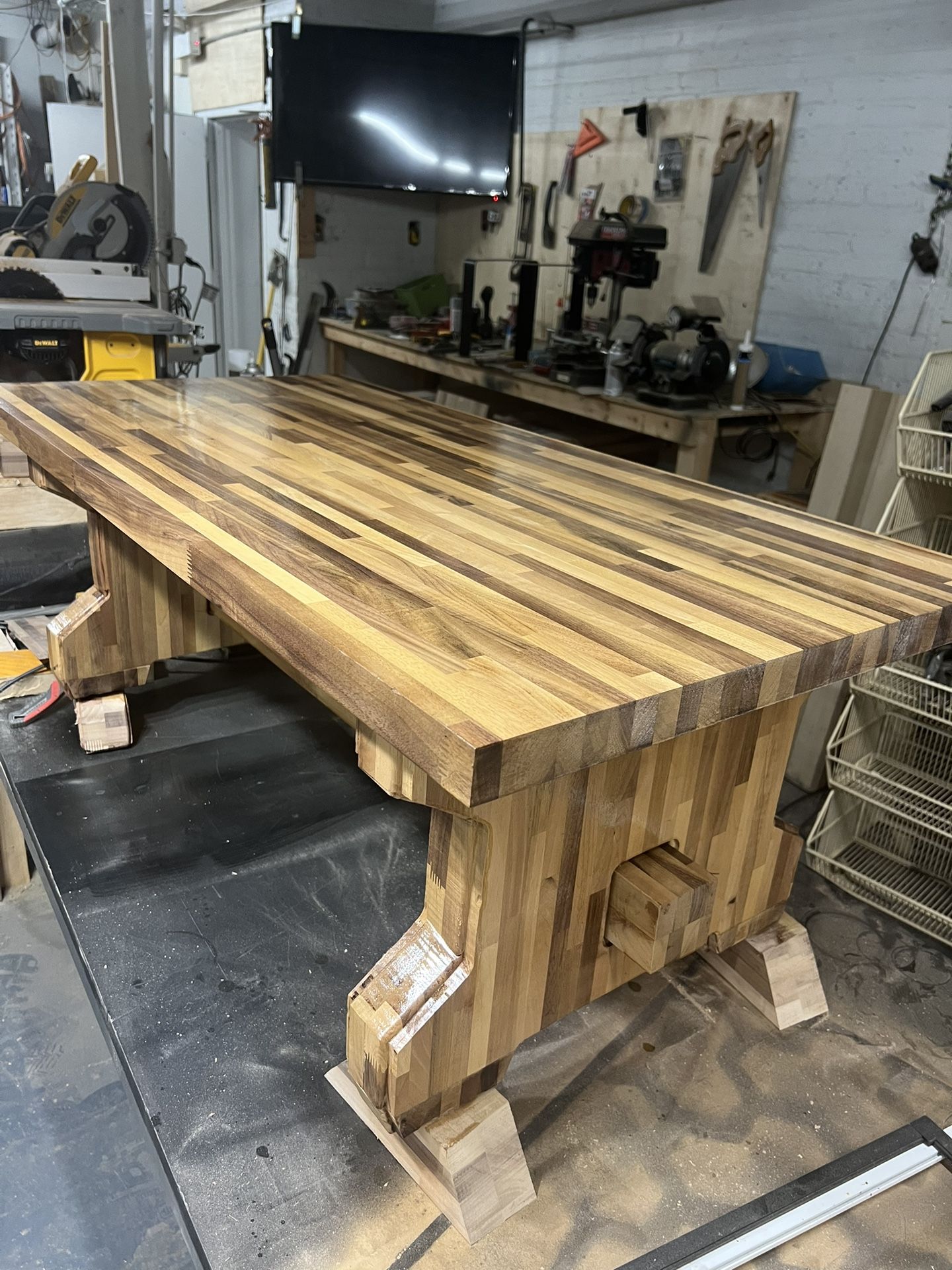 Table Dimensions 50 inches long, 25 inches wide, 19 inches high