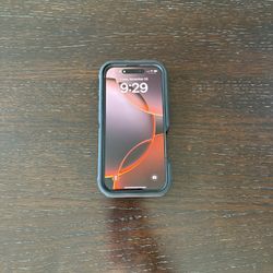 iPhone 16 Pro Desert Titanium 128 GB - eSIM (OtterBox Case Included)