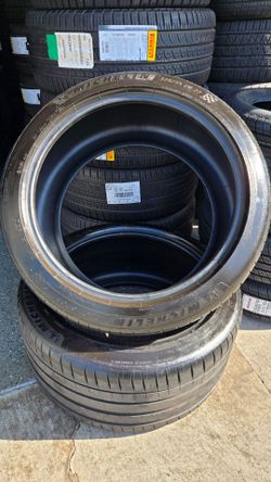 325-35-22 x2 Michelin tire Mercedes Benz GLE AMG BMW Audi Porsche