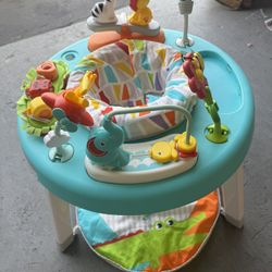 Fisher-Price 2in-1 Sit-to-Stand Activity Center  Exclusive], Multicolor & Deluxe Kick & Play Piano Gym & Maracas (Used)