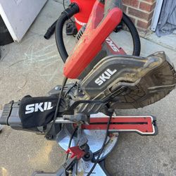 Like New -Skil Sliding Compound Miter Saw 