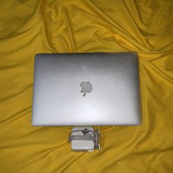 MacBook Air 13-inch 2012