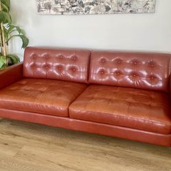  Ultra Modern Contemporary Leather Couches From A Store In Hollywood  