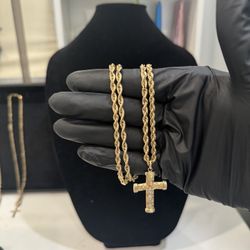 10k Gold Cross Necklace 