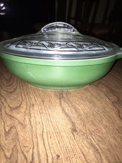 Casserole dish with lid
