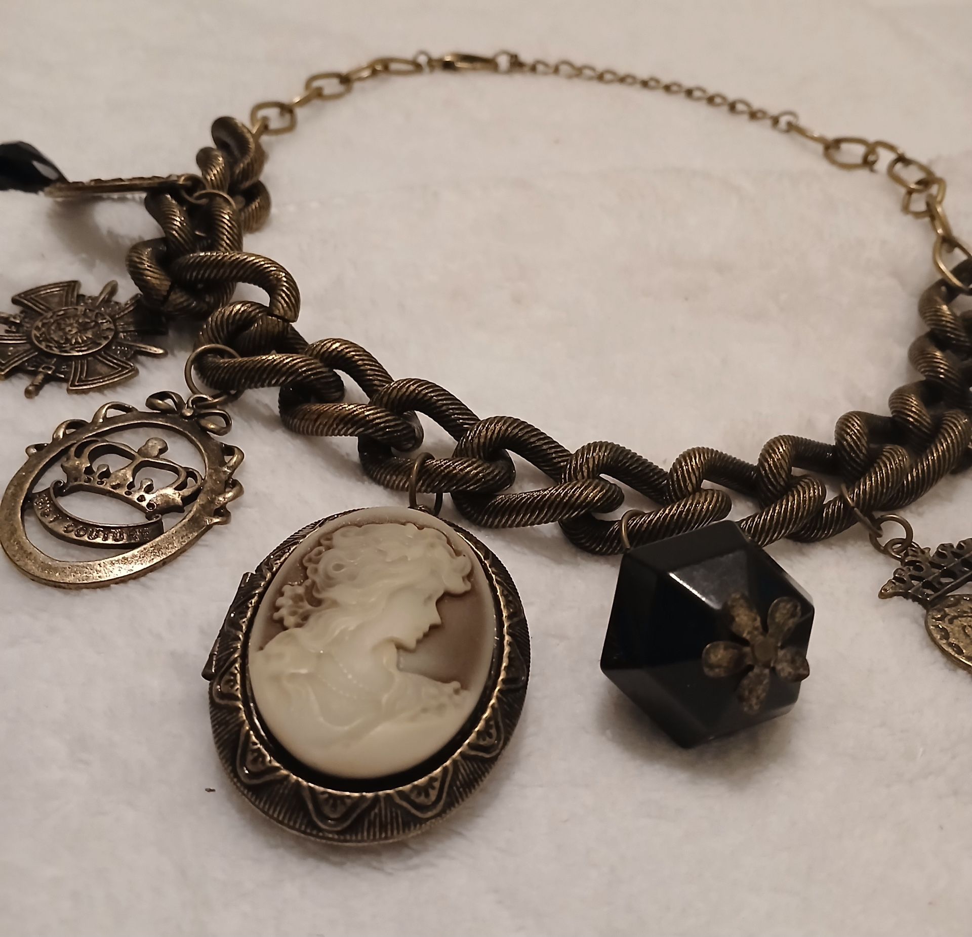 Necklaces Earrings Costume Jewelry Necklaces Costume Name Brand Jewelry Bling Trinkets Imitation Jewelry Fashion Jewelry Statement Jewelry Baubles