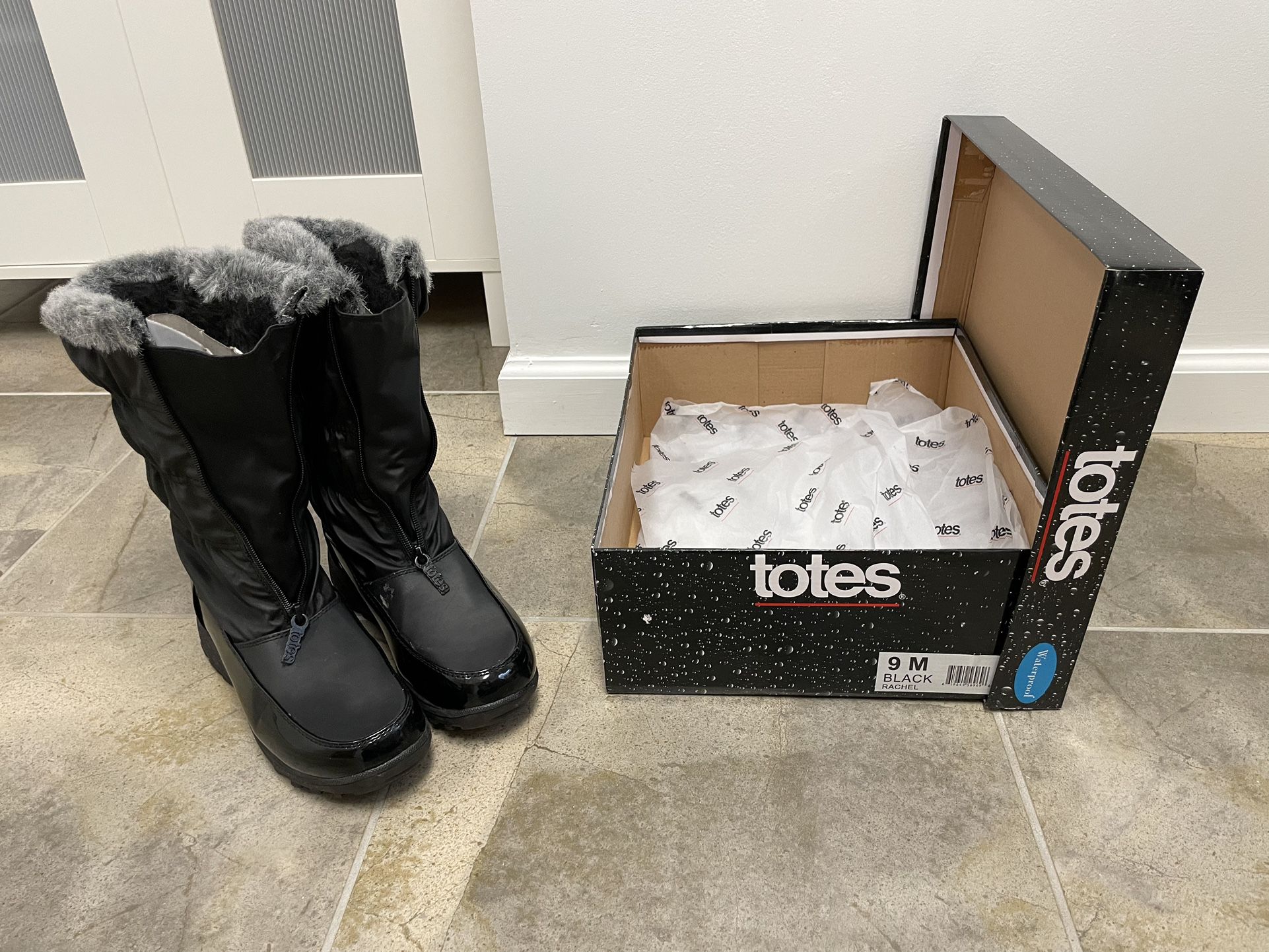 Totes Women’s Snow Boots BLACK — size 9 