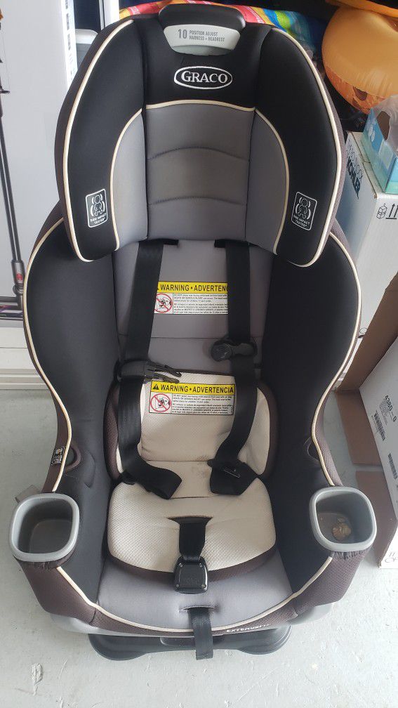 Convertible Extend2fit Graco Car Seat 