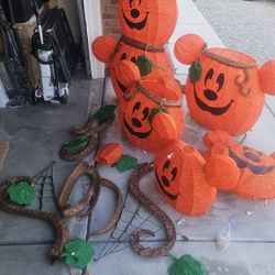 DISNEY HALLOWEEN ARCH