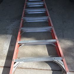Louisville 10’ Fiberglass A-frame Ladder