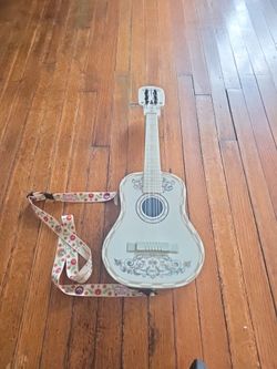 2023 Coco guitar popcorn bucket