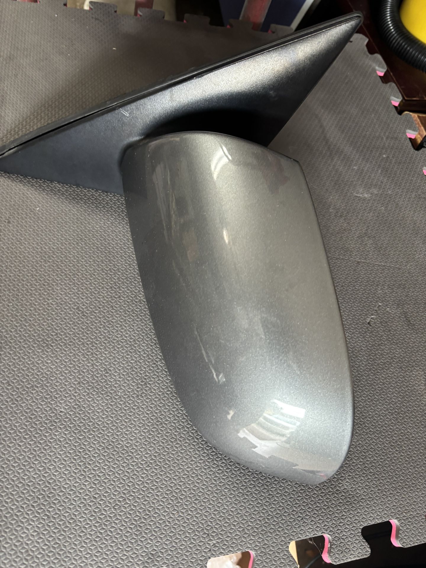 Hyundai sonata 2010 driver side OEM silver gray color mirror No damage replaced both like new