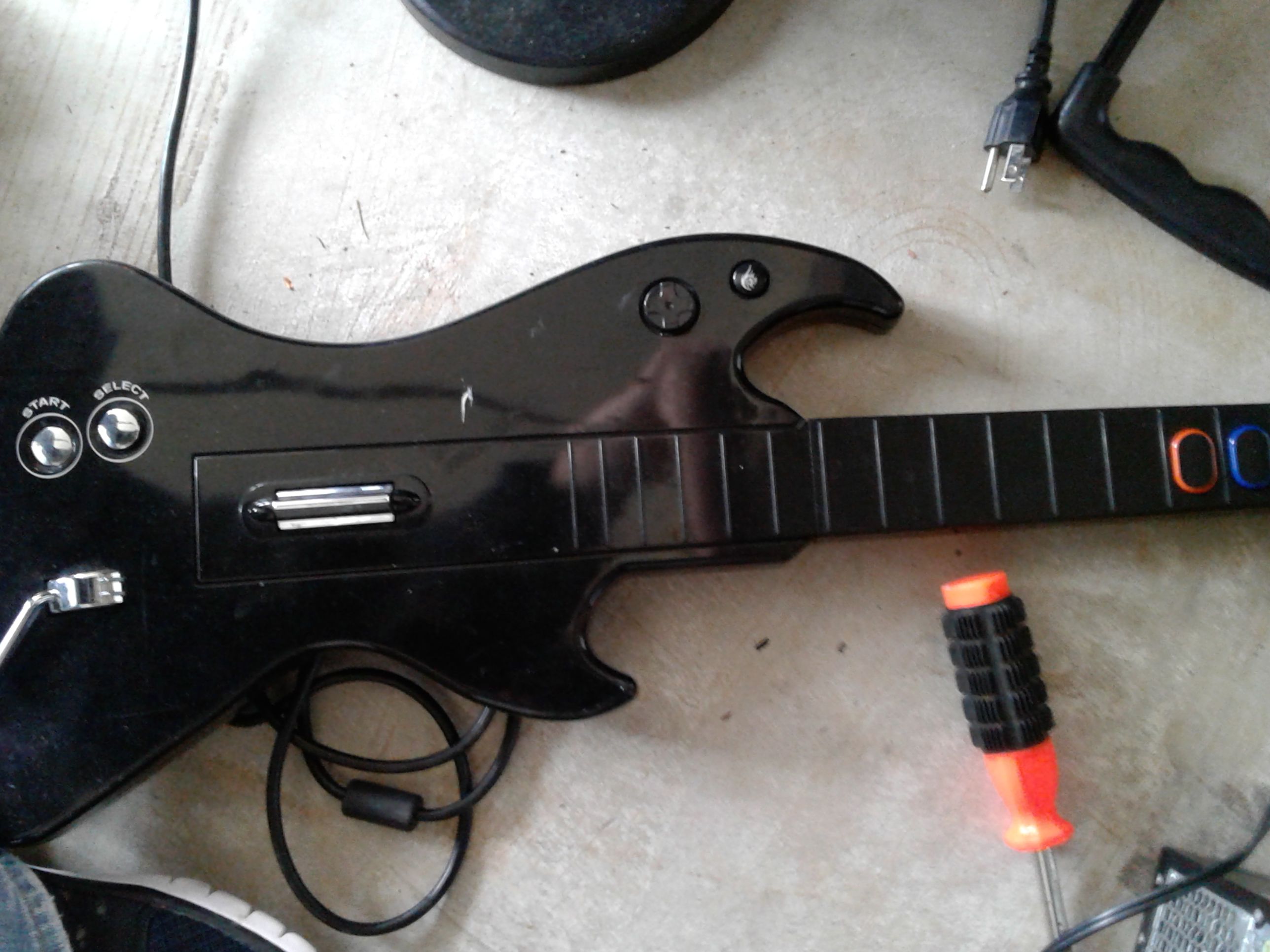 Guitar hero dongle and guiyar for xbox 360