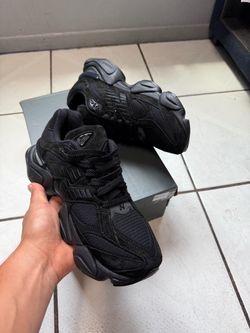 New Balance 9060 Black Cats Unisex