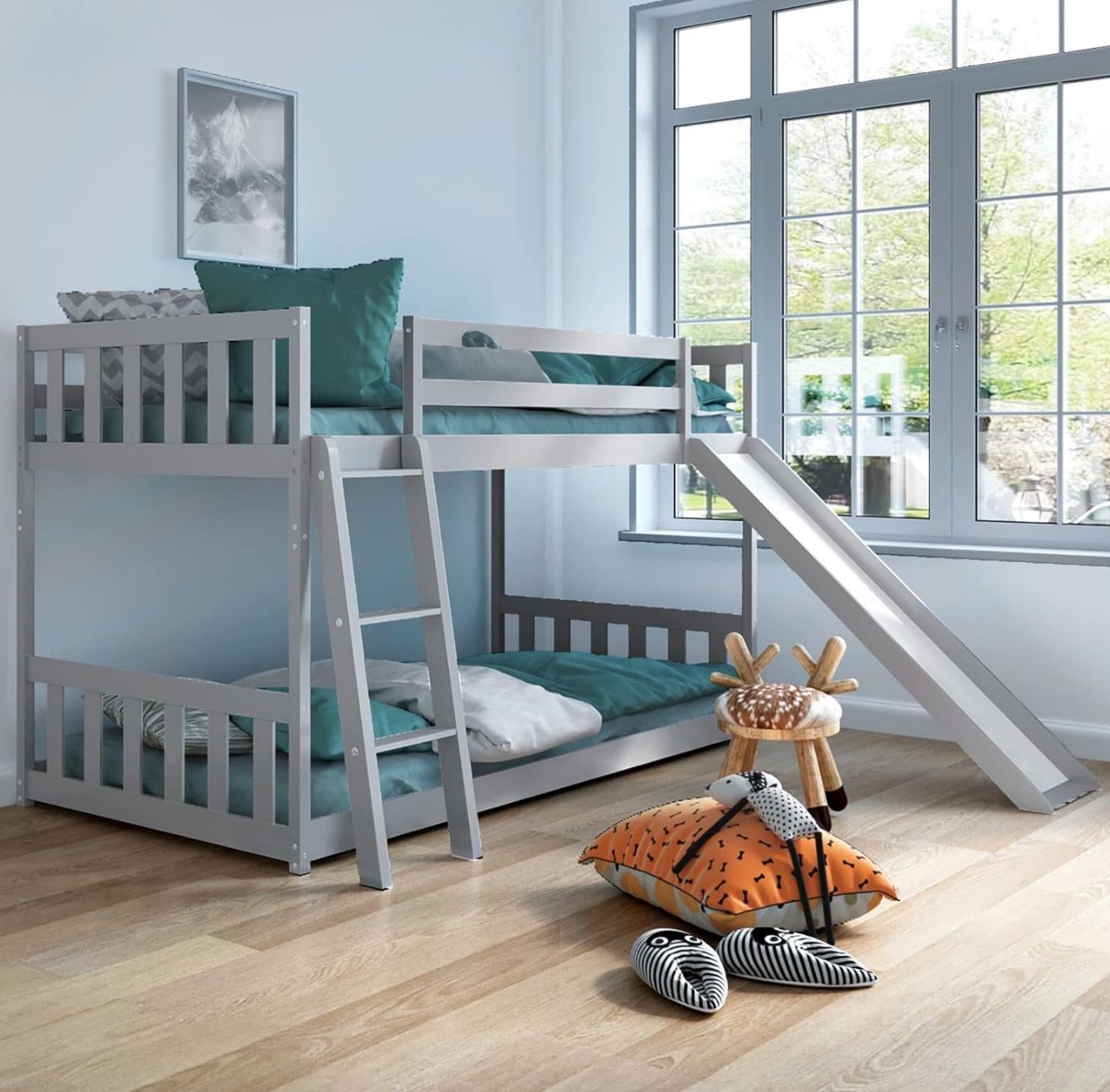 Twin bunkbed With slide