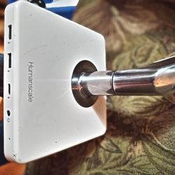 Human Scale Single Arm Monitor Mount For Desk