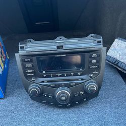 Honda 05 Radio Station/ Temp Control