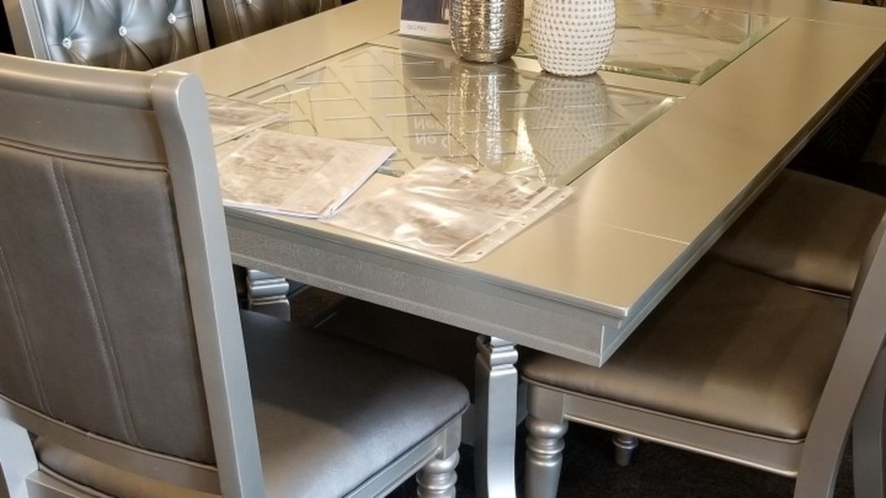 Brand New Silver/Glass Dining Set (66×42×30 Table)