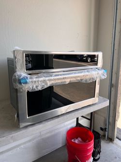 Monogram 30” smart 5-in-1 wall oven