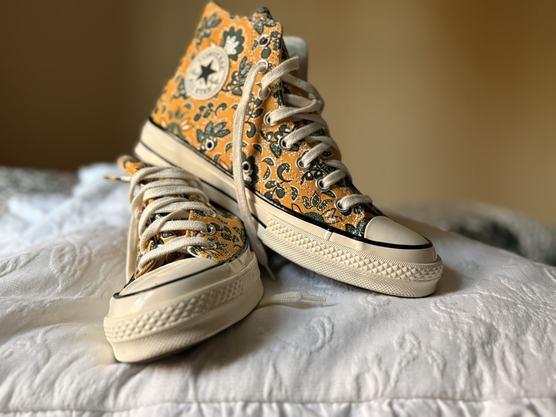 Beautiful Converse Chuck 70 High Paisley Gold (Women’s Size 9.5)