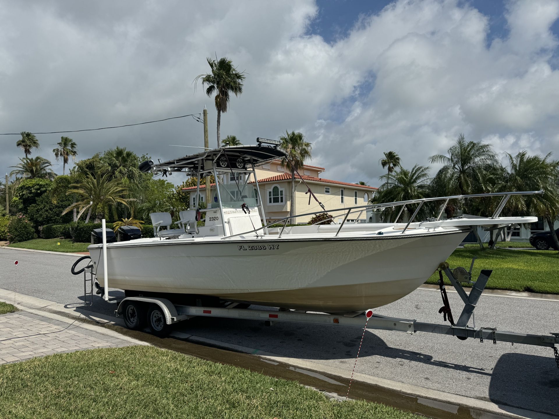 1995 Robalo 23ft (25ft Overall) Center Console