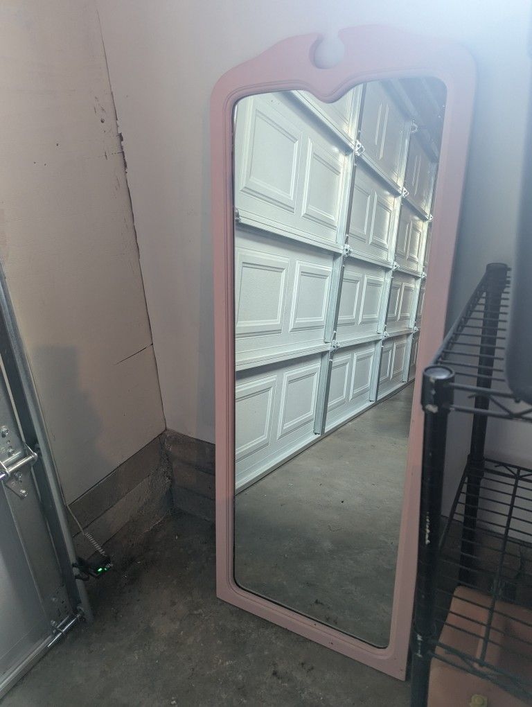 Stand Up Mirror