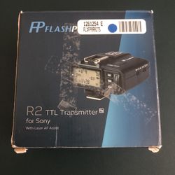 Flashpoint R2 TTL Transmitter 