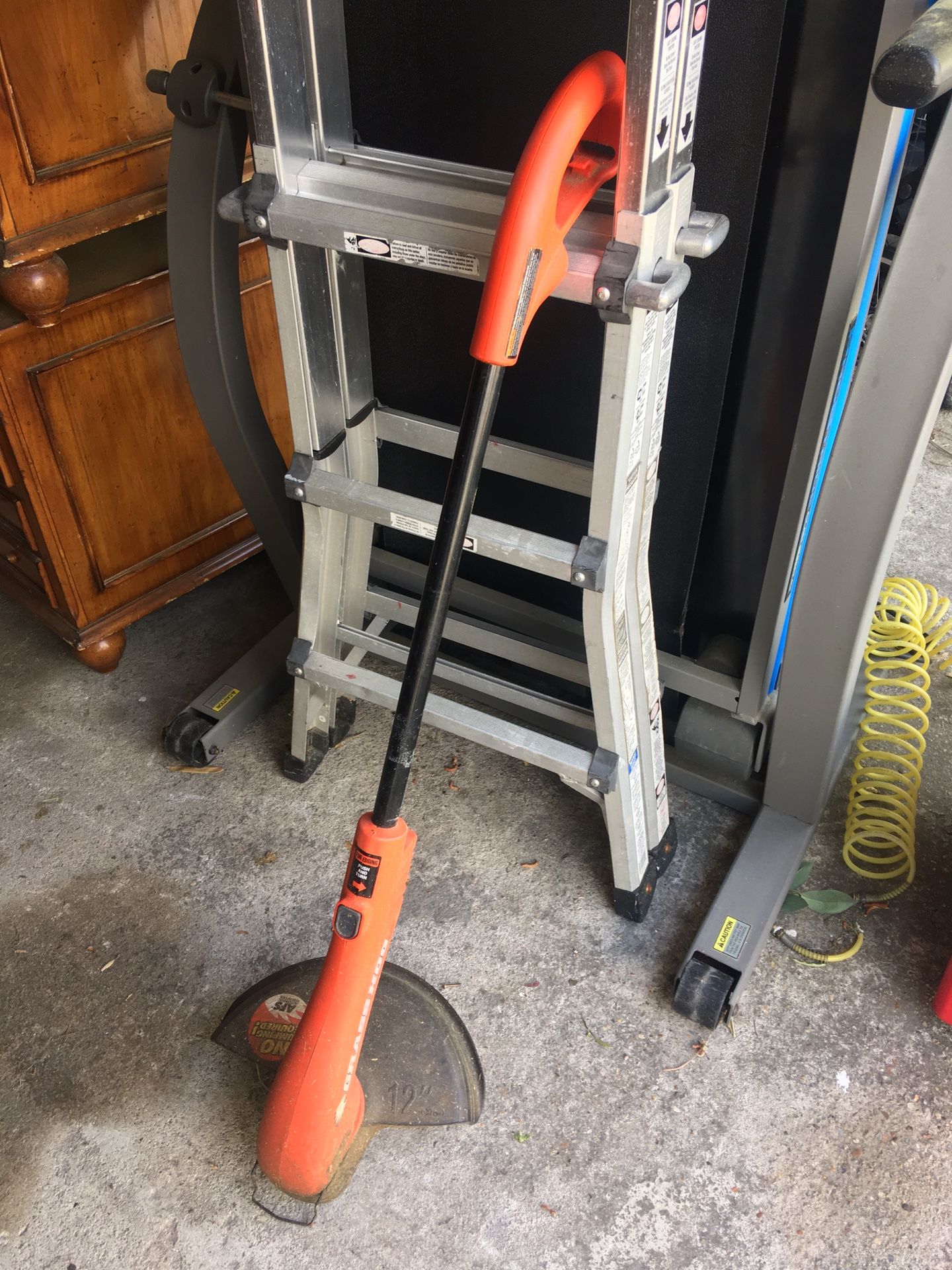 Electric Weed Wacker- Trimmer -Edger (requires extension cord)