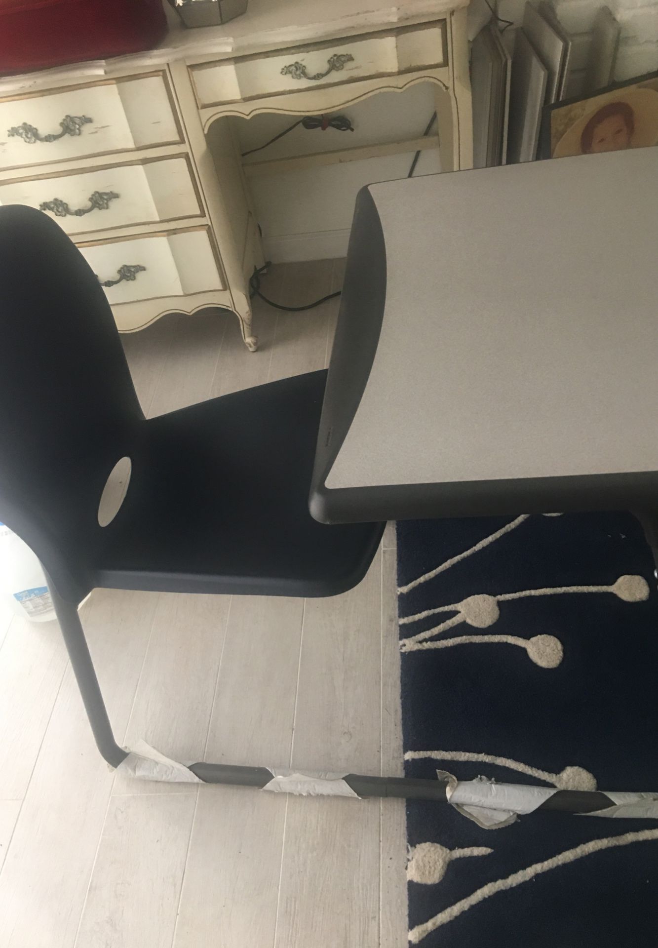 Desk with chair attach, new never been used..