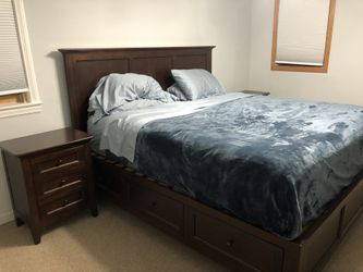 Raymour and Flanigan bedroom set