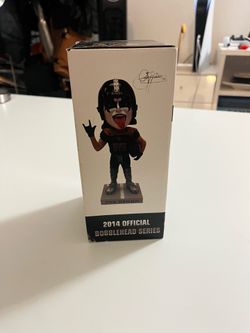 Kiss bobble head