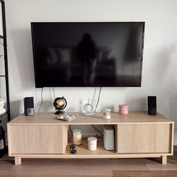 $90 Modern  – Like New