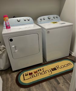 Whirlpool Large Capacity Washer & Dryer Set