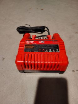 Milwaukee M18 Battery Charger