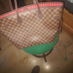 Louis Vuitton 