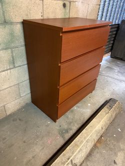 4 Drawer Dresser in Medium Brown