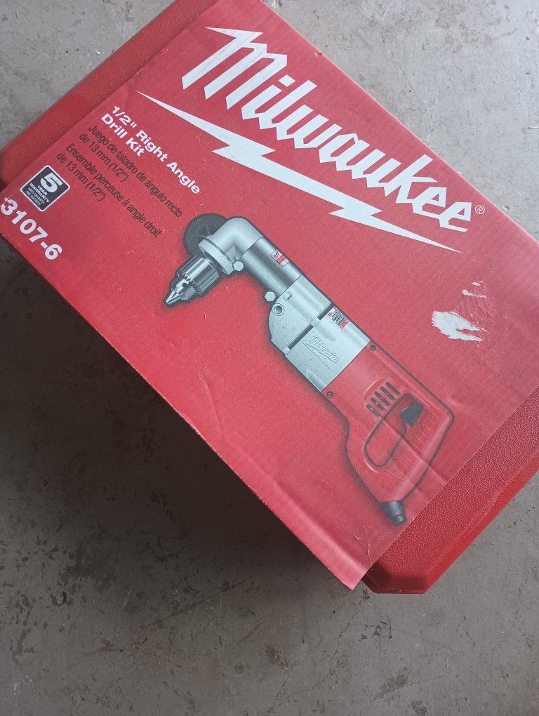 MILWAUKEE 1/2" RIGHT ANGLE DRILL KIT 