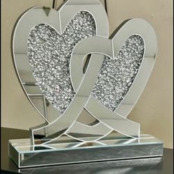 Beautiful Mirror And Crushed Diamond Hearts 12” NEW