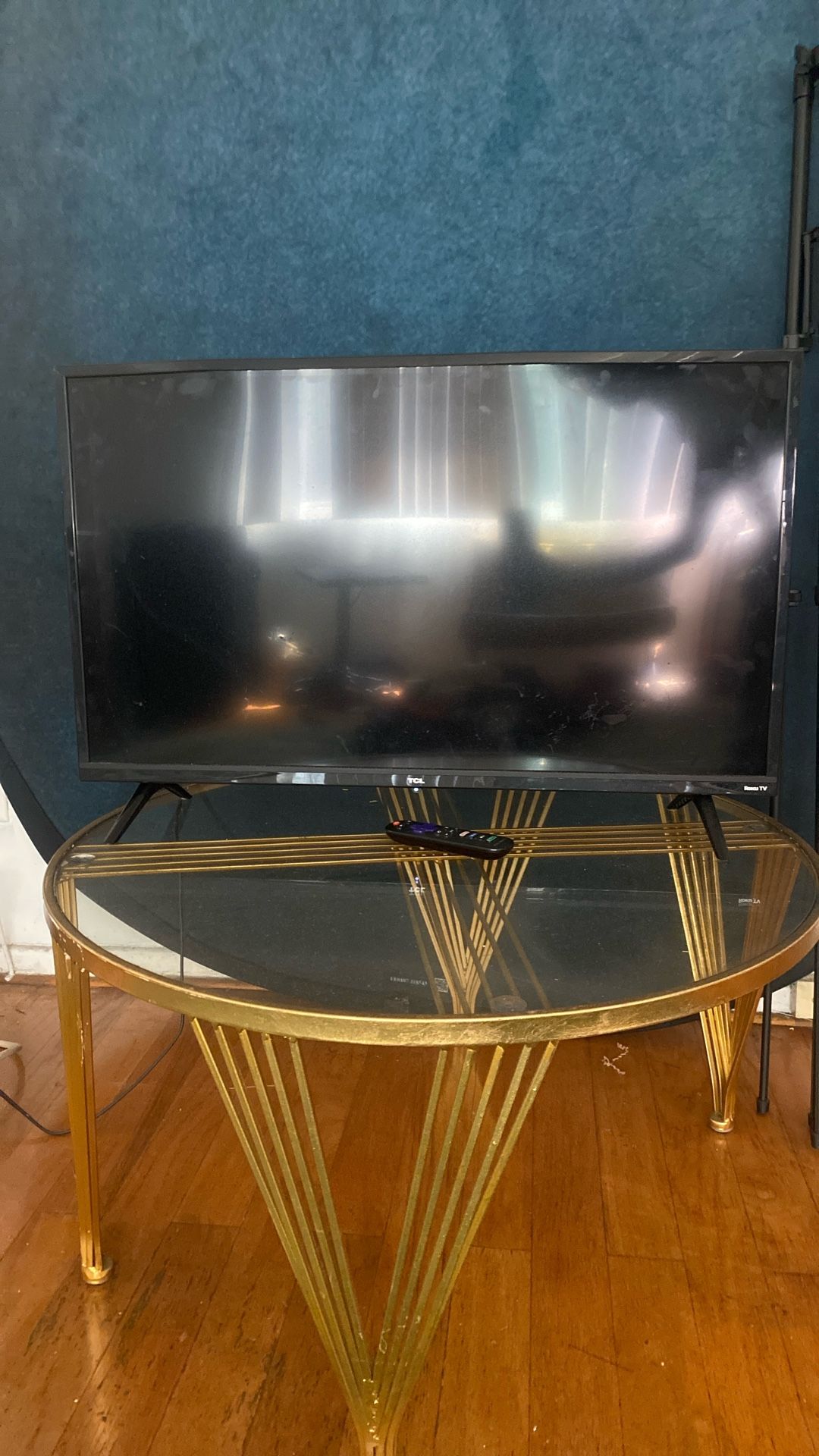 Roku tv And Table