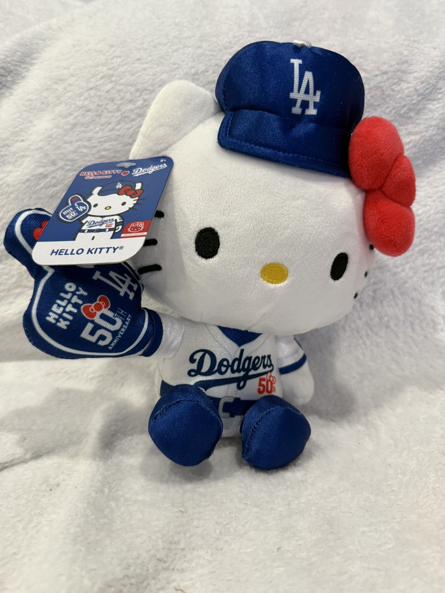 NEW! LA DODGERS HELLO KITTT STUFFED ANIMAL