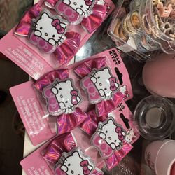 Hello Kitty Hair Bows 🩷💕 Pretty Pink 🩷💕 $8 Each Set Of 2 Bows 