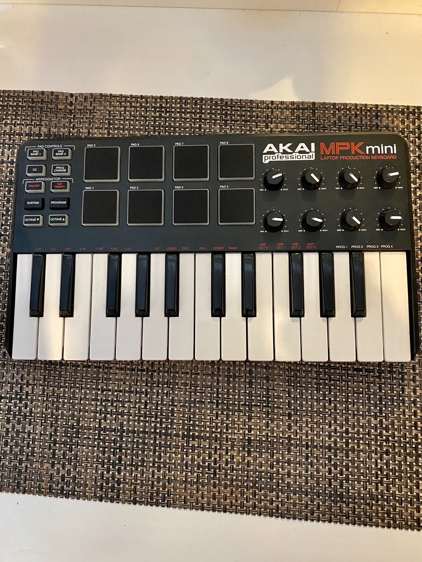 AKAI MPK mini Laptop Production Keyboard