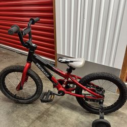 Specialized Hot rock Bicycle With Training Wheels