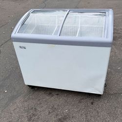 Commercial  Glass Door Deep Chest Freezer Free Local Delivery