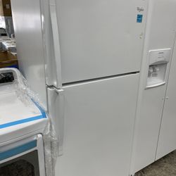 Whirlpool Top And Bottom In White Slightly Used